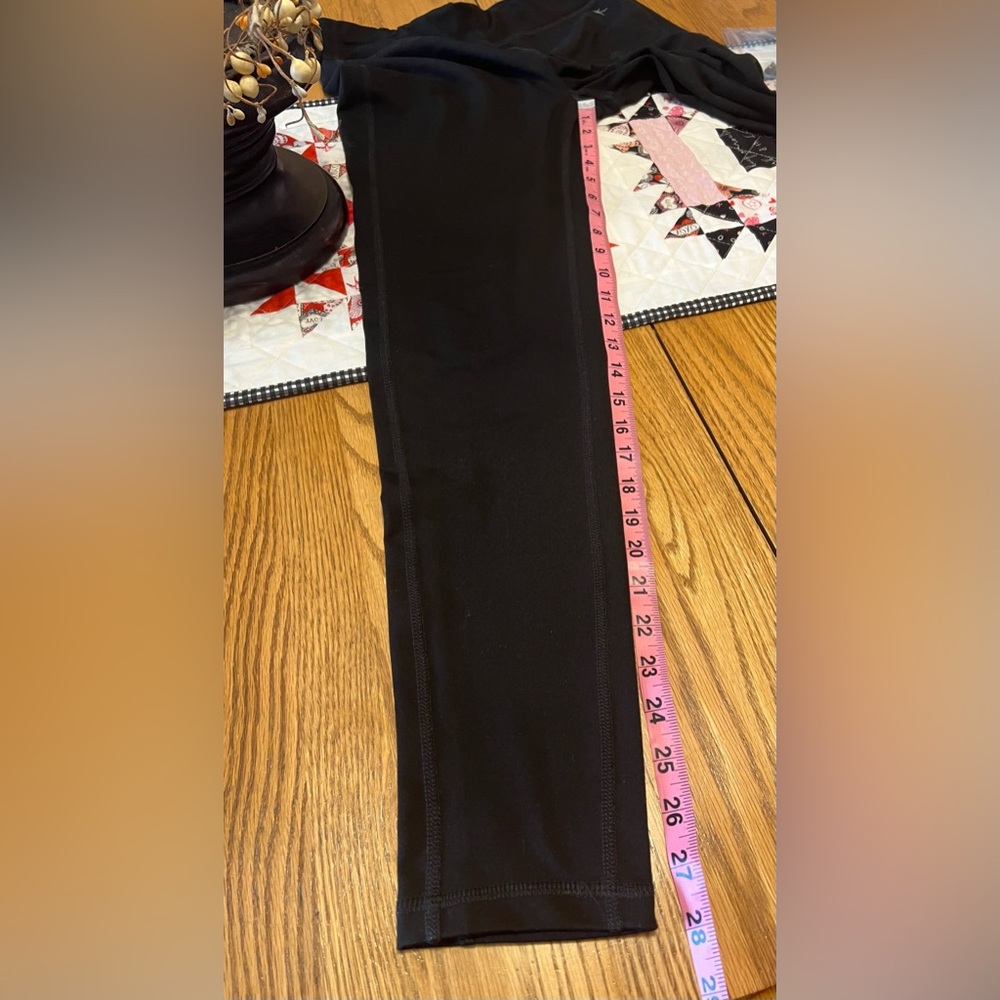 Ladies Lot (2) Danskin Now Workout Crops & Leggings - Medium 🏃♀️ - Picture 6 of 15